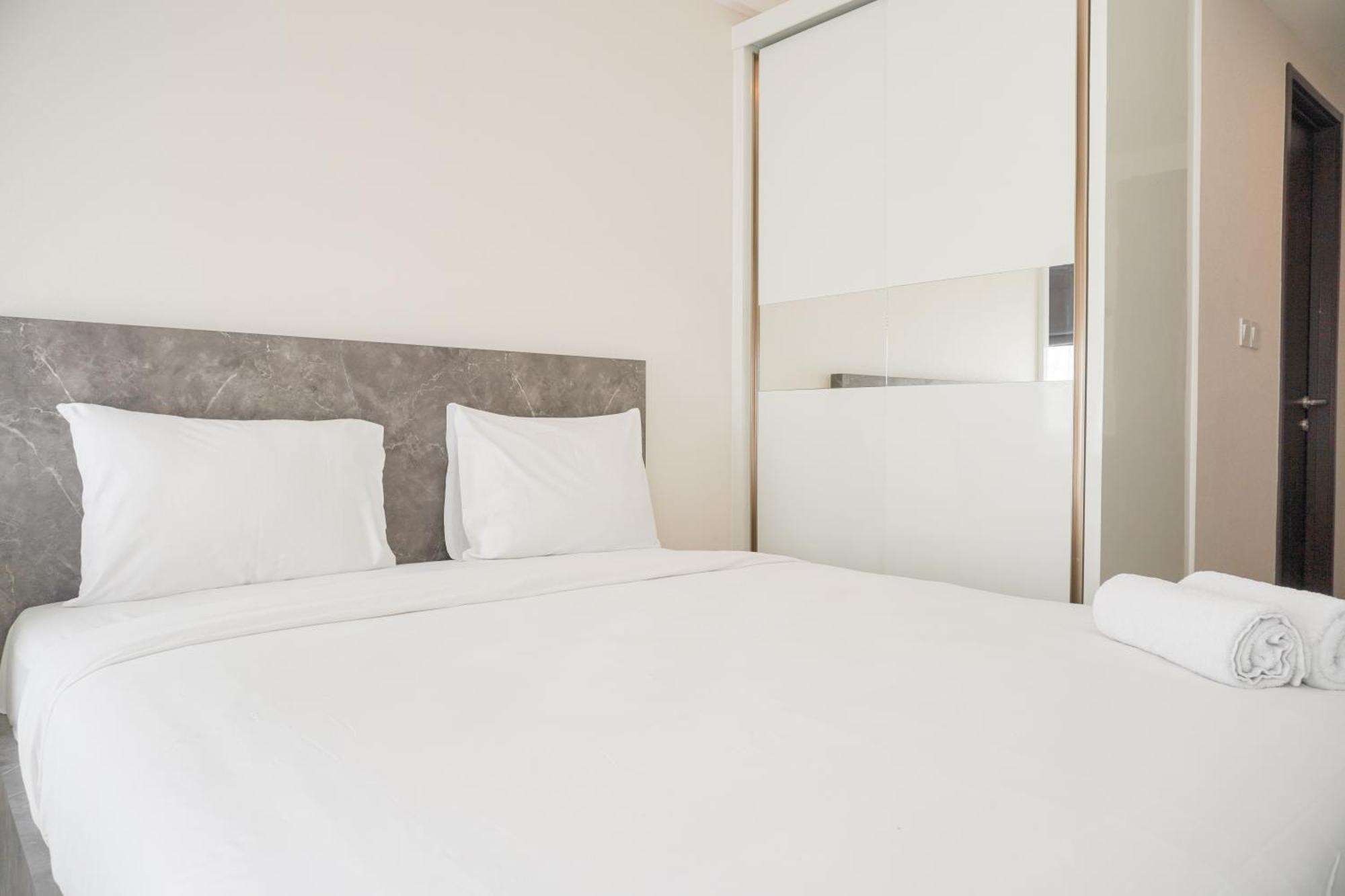 Good And Homey At 11st Floor Citra Living By Travelio Appartement *